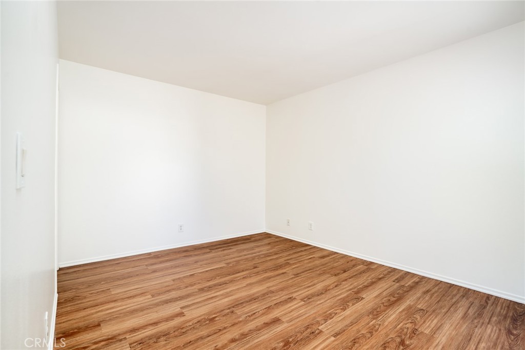 MLS #OC25270161 image #14