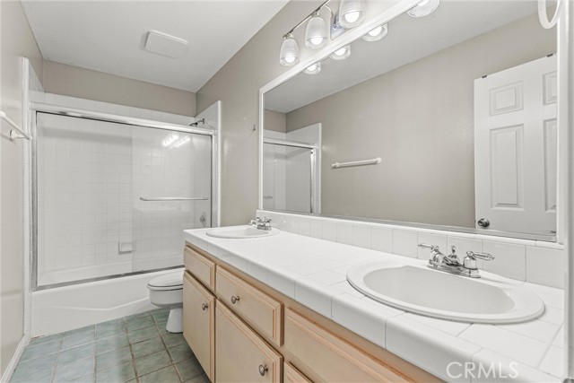 Detail Gallery Image 11 of 33 For 2110 Rockefeller Ln #2,  Redondo Beach,  CA 90278 - 3 Beds | 2/1 Baths