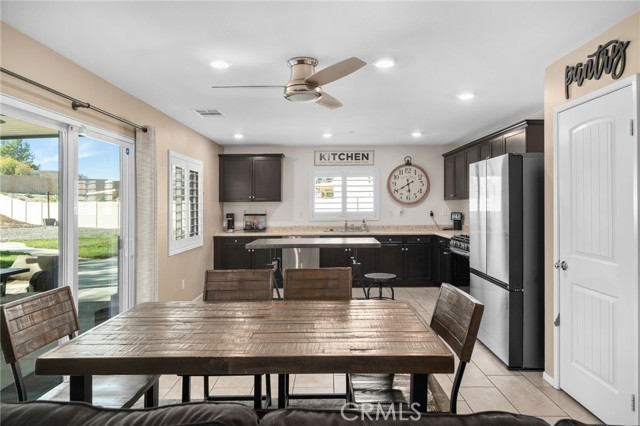 Detail Gallery Image 8 of 33 For 1260 Corte Del Sol, San Jacinto,  CA 92582 - 3 Beds | 2/1 Baths