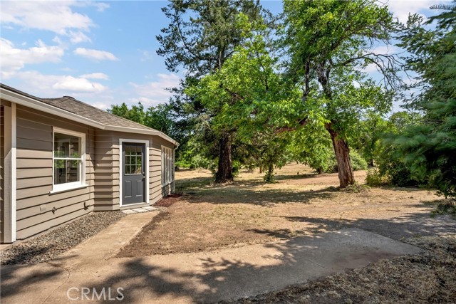 22550 Shady Grove Road, Middletown CA: https://media.crmls.org/medias/3274e237-0db2-4d1e-8fdd-bb7650a950dd.jpg
