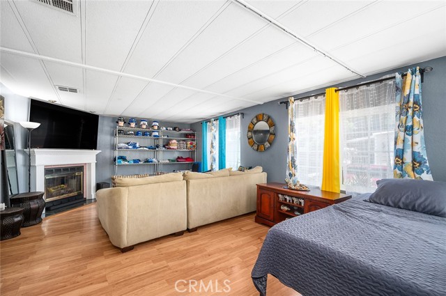 17701 Avalon Boulevard, Carson CA: https://media.crmls.org/medias/32757c37-4e40-478e-9089-23bcd82a5f1e.jpg