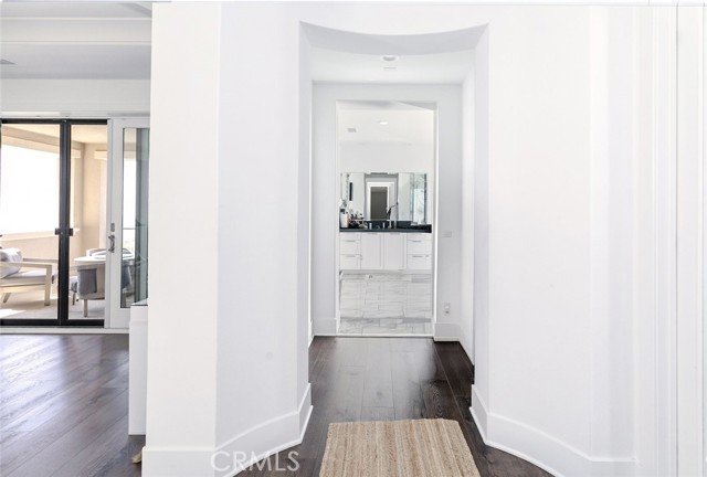 Detail Gallery Image 41 of 69 For 20300 W Windsor Ln, Northridge,  CA 91326 - 5 Beds | 6 Baths