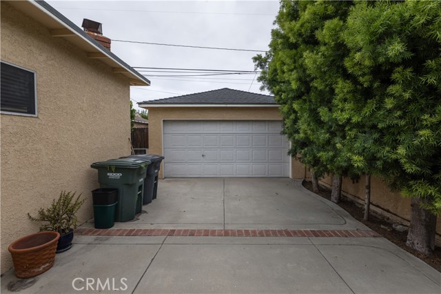 5939 Greentop Street, Lakewood CA: https://media.crmls.org/medias/3276544e-78cd-47f0-9bc6-0a576070d0a8.jpg