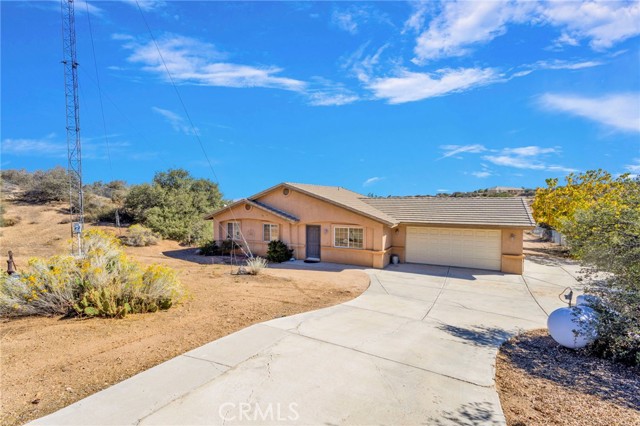 Detail Gallery Image 2 of 69 For 6297 Coleridge, Oak Hills,  CA 92344 - 7 Beds | 4 Baths