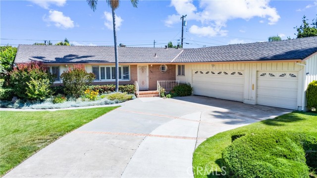 Detail Gallery Image 3 of 57 For 9521 Royal Palm Bld, Garden Grove,  CA 92841 - 4 Beds | 2/1 Baths