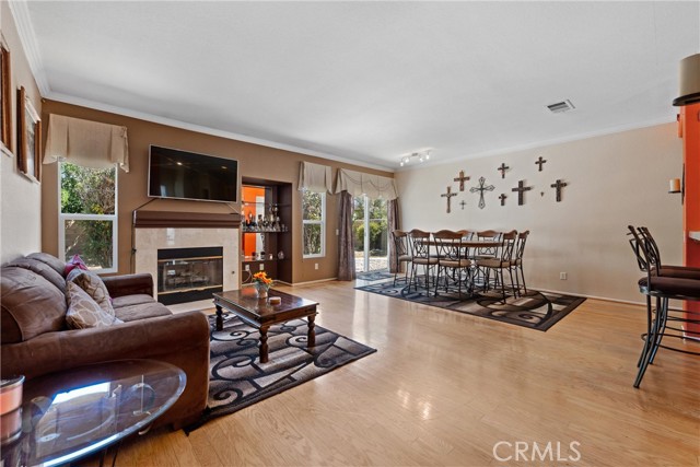 1721 W Ave H-4, Lancaster CA: https://media.crmls.org/medias/3276f230-6353-46ea-af47-8f5ad2316672.jpg
