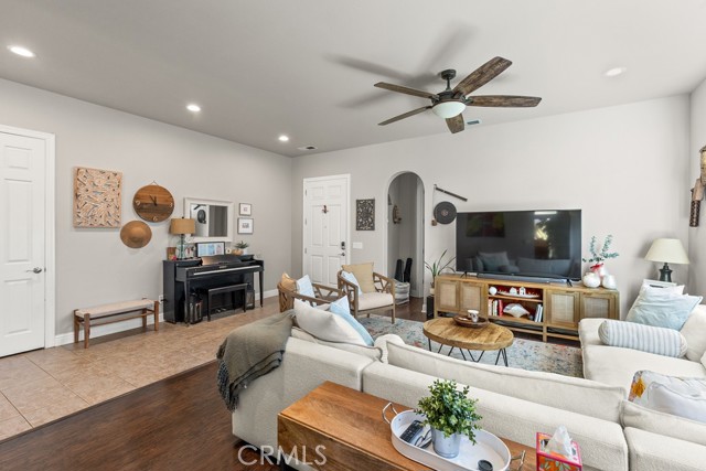 Detail Gallery Image 6 of 39 For 5212 Honey Rock Ct, Oroville,  CA 95966 - 5 Beds | 3 Baths