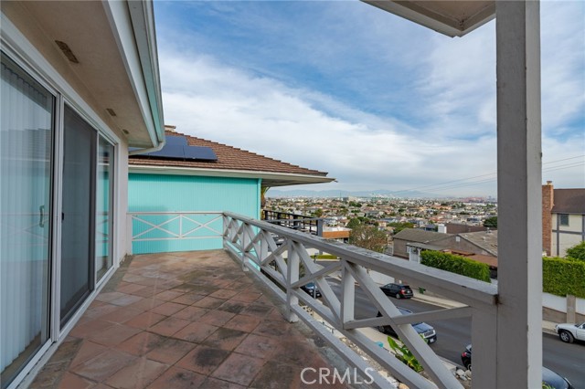 Detail Gallery Image 5 of 23 For 2117 S. Cabrillo Ave., San Pedro,  CA 90731 - 2 Beds | 1 Baths