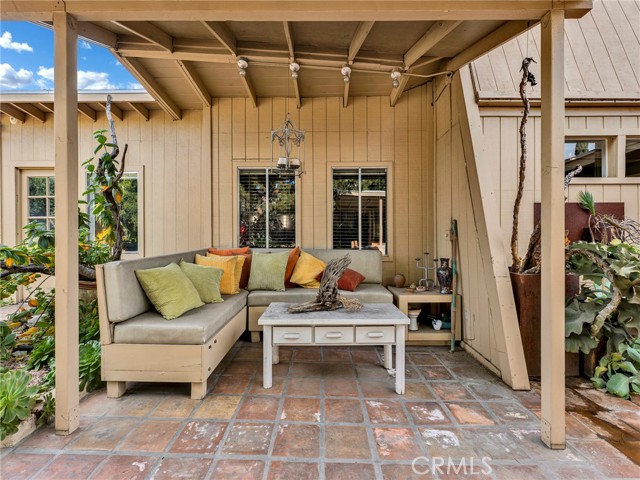 6033 Fulcher photo 30