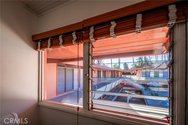 Detail Gallery Image 10 of 23 For 1400 N Hayworth Ave #28,  West Hollywood,  CA 90046 - 1 Beds | 1 Baths