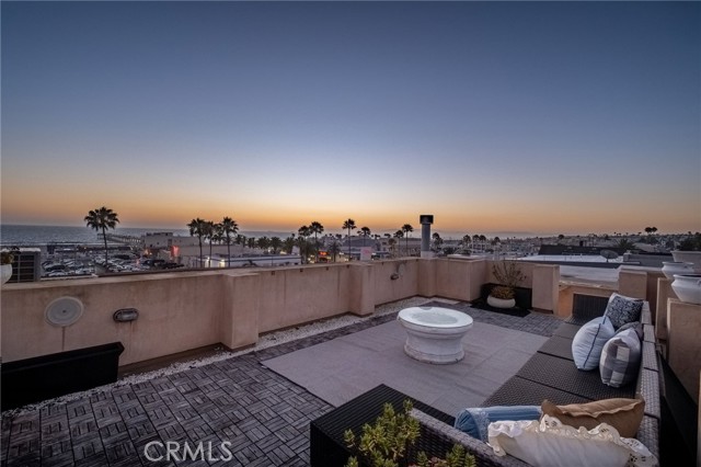 1105 Manhattan, Hermosa Beach, California 90254, 4 Bedrooms Bedrooms, 0 ,2 BathroomsBathrooms,Residential,For Sale,Manhattan,0,PV26150388