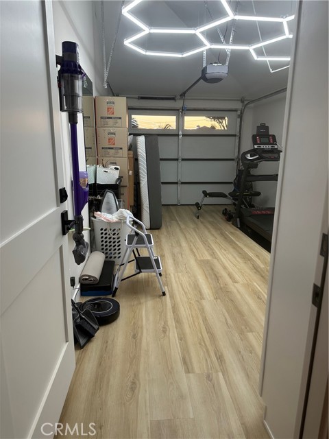 13902 Regentview Avenue, Bellflower CA: https://media.crmls.org/medias/327a3de8-8cc3-4e00-ba29-c89ca56317e6.jpg