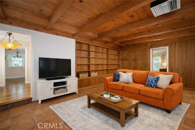 Detail Gallery Image 10 of 10 For 17451 Tulsa, Granada Hills,  CA 91344 - 5 Beds | 3 Baths