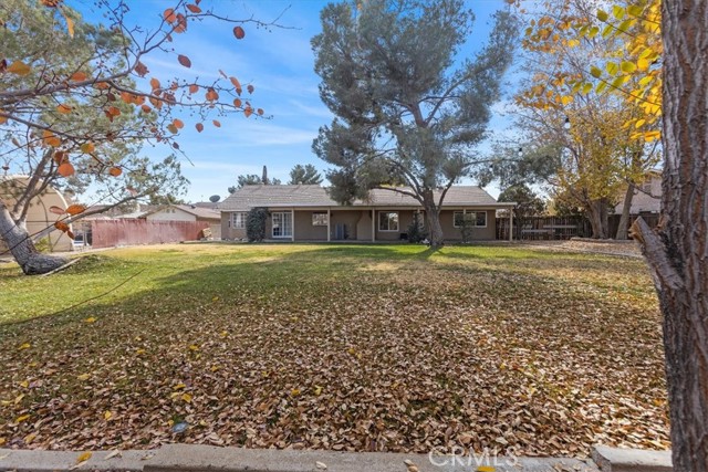 Detail Gallery Image 25 of 46 For 12852 Mountain Shadows Ct, Victorville,  CA 92392 - 4 Beds | 2 Baths