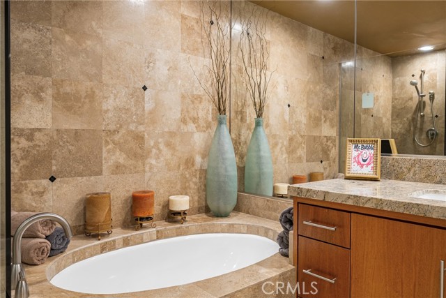 Detail Gallery Image 43 of 59 For 27 Seabrook #73,  Newport Beach,  CA 92660 - 2 Beds | 3 Baths