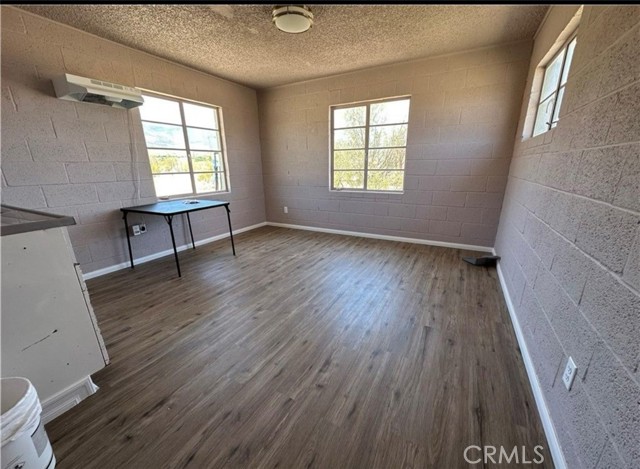 Detail Gallery Image 4 of 29 For 36281 Fleetwood St, Lucerne Valley,  CA 92356 - 3 Beds | 2 Baths