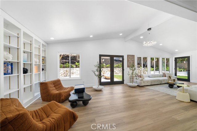 Detail Gallery Image 8 of 58 For 4816 Saint Andrews Ave, Buena Park,  CA 90621 - 5 Beds | 3 Baths