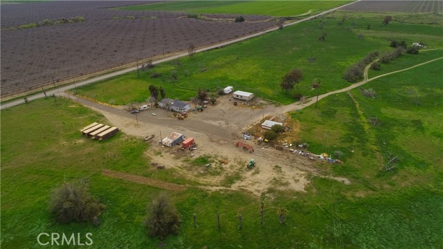 41605 Sutter Avenue, Coalinga CA: https://media.crmls.org/medias/327d9d5e-c5c8-4c1d-90d4-6250b9d40b8f.jpg