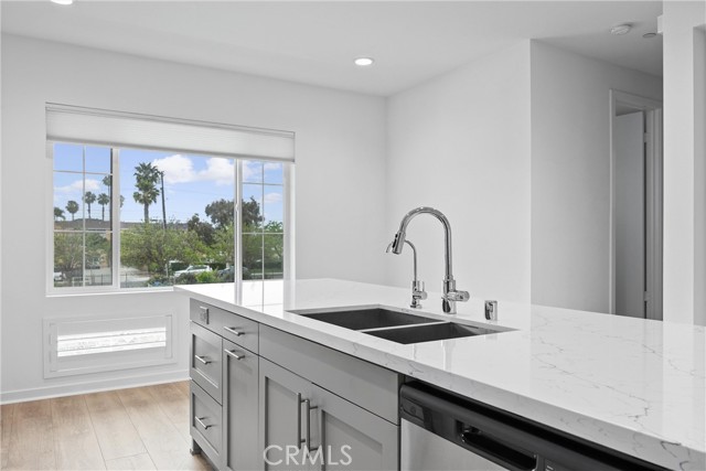 Detail Gallery Image 17 of 50 For 532 Caleigh Ln, Costa Mesa,  CA 92627 - 4 Beds | 3/1 Baths