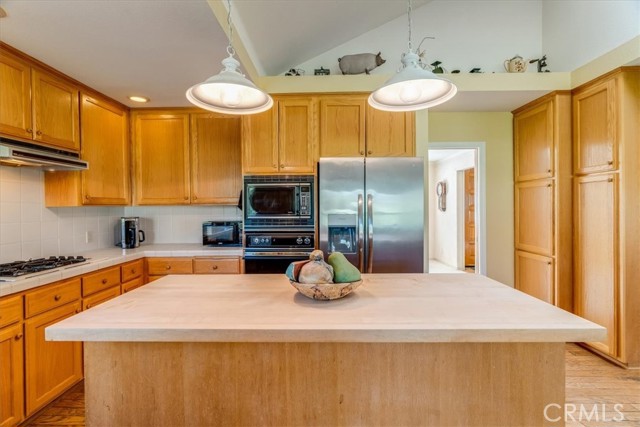 5619 Tamarisk Way, San Luis Obispo CA: https://media.crmls.org/medias/327def1c-6fb1-414e-af17-a3e9e1f621a2.jpg