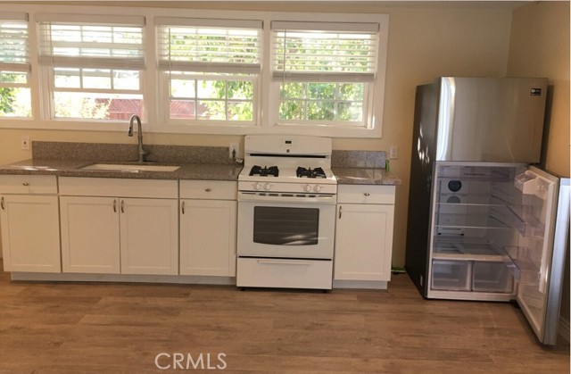 2050 N Screenland Drive, Burbank, CA, 91505 2050 N Screenland Drive, Burbank, CA, 91505