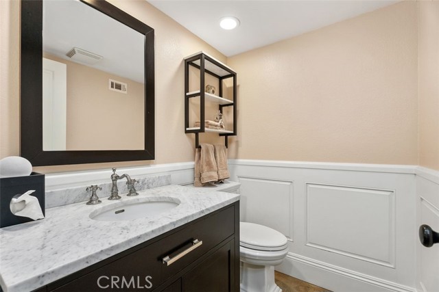 Detail Gallery Image 9 of 45 For 631 Brocton Ct #101,  Long Beach,  CA 90803 - 3 Beds | 2/1 Baths