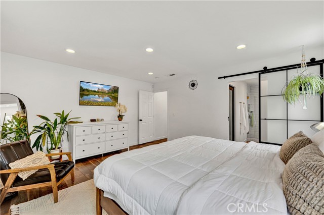 2218 S Linda Way, Santa Ana CA: https://media.crmls.org/medias/327ec0ee-8f9f-49b3-9874-8a3edb196c7d.jpg