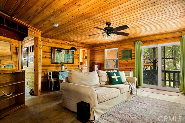 Detail Gallery Image 5 of 22 For 33400 Bluebird Dr, Green Valley Lake,  CA 92341 - 1 Beds | 1 Baths
