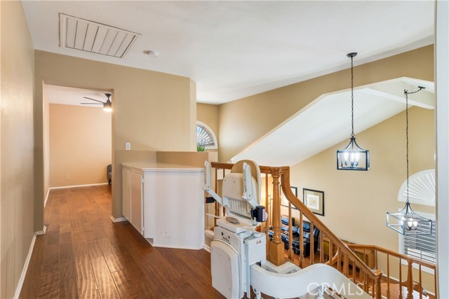 1305 Harvest Circle, Corona CA: https://media.crmls.org/medias/327ff249-9388-4f1b-b8b4-d4aa145cd5fb.jpg