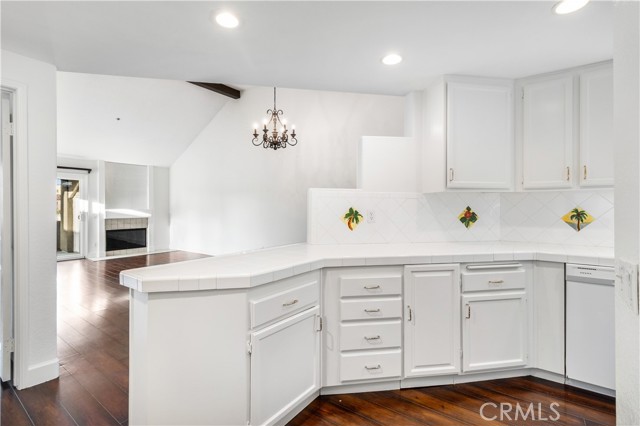 MLS #OC25178232 image #18