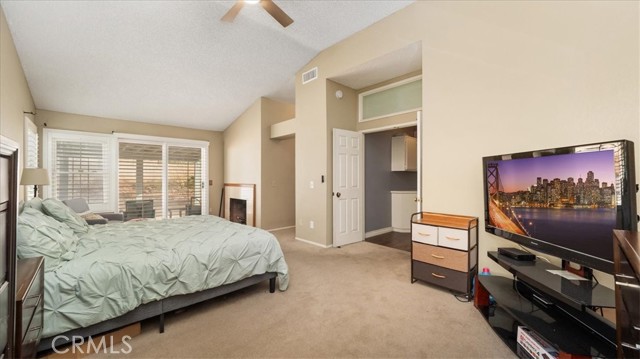 Detail Gallery Image 5 of 25 For 10412 Starshine Dr, Moreno Valley,  CA 92557 - 4 Beds | 2/1 Baths