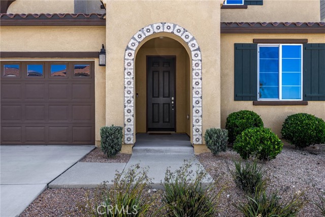 Detail Gallery Image 2 of 40 For 4337 Rima Drive, Fontana,  CA 92336 - 4 Beds | 3/1 Baths