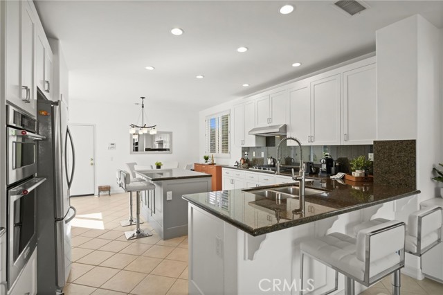 Detail Gallery Image 31 of 71 For 22601 Gault St, West Hills,  CA 91307 - 5 Beds | 3 Baths