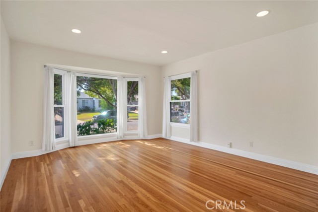 Detail Gallery Image 6 of 28 For 6614 Forbes Ave, Lake Balboa,  CA 91406 - 3 Beds | 1 Baths