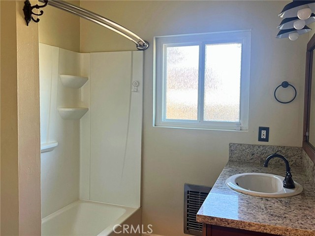 Detail Gallery Image 13 of 21 For 174 S Grand Army, San Jacinto,  CA 92583 - 2 Beds | 1 Baths