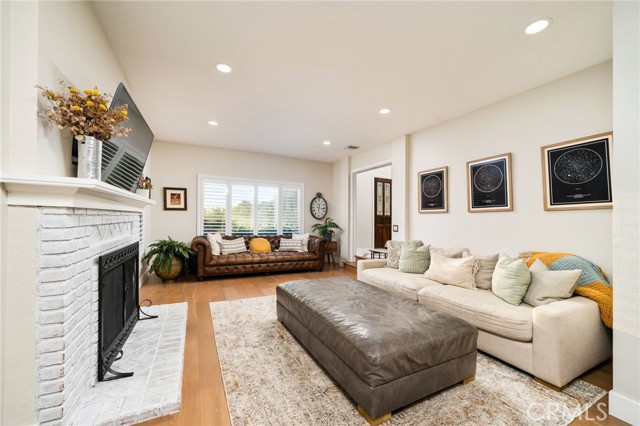 Detail Gallery Image 9 of 47 For 810 Mountain Ln, Glendora,  CA 91741 - 3 Beds | 2/1 Baths