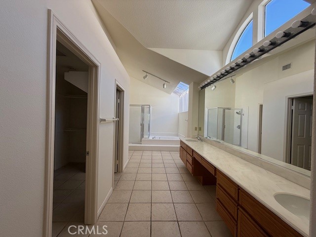 Detail Gallery Image 12 of 19 For 13332 Tiburon, Tustin,  CA 92782 - 3 Beds | 3 Baths