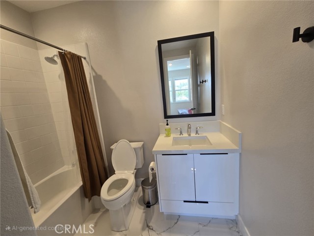 171 Bear Leaf Drive, Lake Forest CA: https://media.crmls.org/medias/3283f91c-71b0-4bd9-a3a8-2369f72e4342.jpg