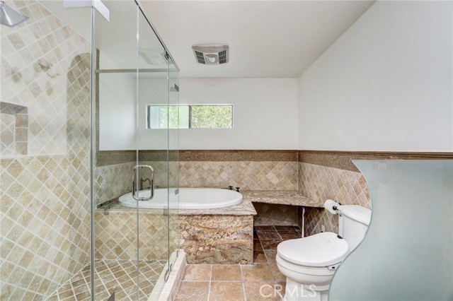 Detail Gallery Image 45 of 62 For 18130 Andrea Cir #1,  Northridge,  CA 91325 - 3 Beds | 2/1 Baths