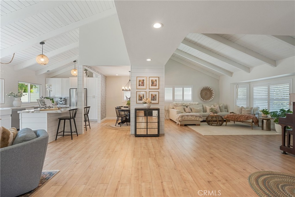 3284c5c3 33e1 4aaf 9abc 9ac0fc58d4cd