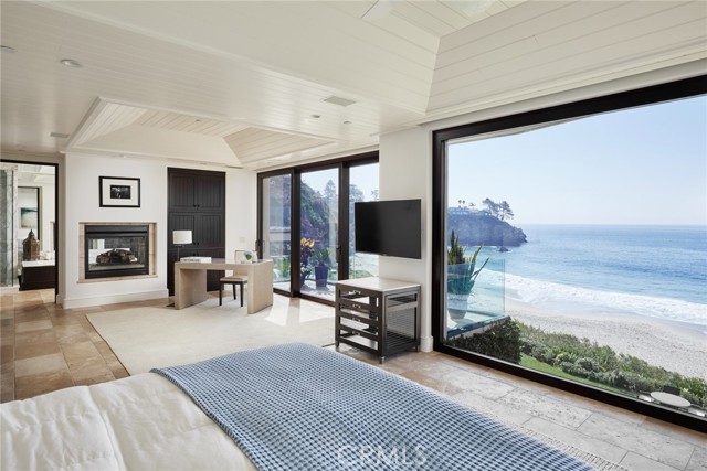 31 Bay Drive, Laguna Beach, California 92651, 5 Bedrooms Bedrooms, ,6 BathroomsBathrooms,Residential Lease,For Rent,31 Bay Drive,CRWS23104235