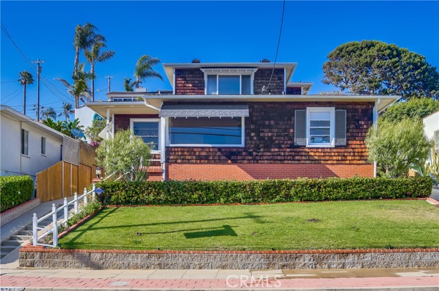 Detail Gallery Image 2 of 62 For 976 W 37th St, San Pedro,  CA 90731 - 4 Beds | 3 Baths