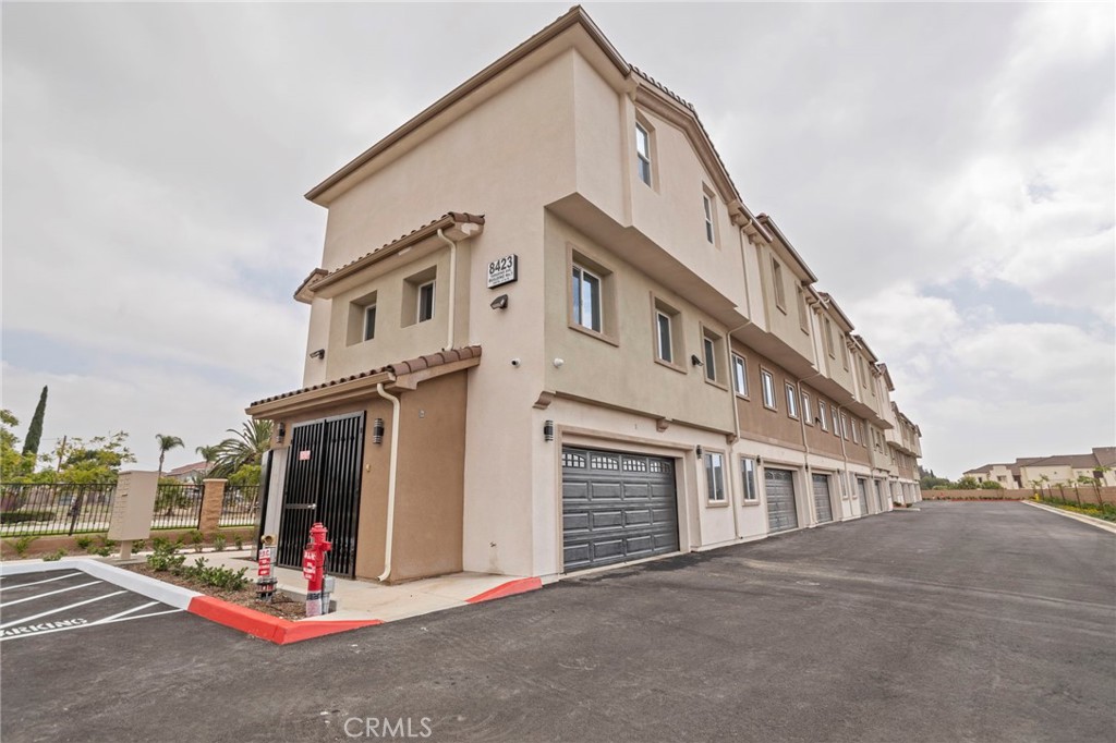 MLS #OC26122644 image #3