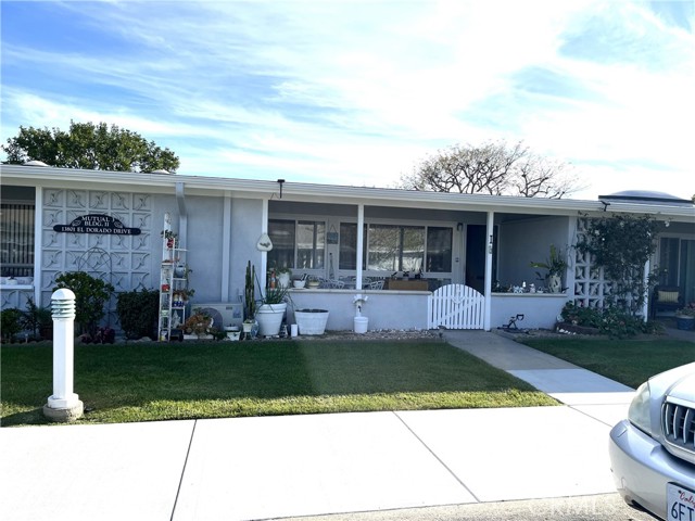 Detail Gallery Image 1 of 11 For 13801 El Dorado Dr #11-I,  Seal Beach,  CA 90740 - 1 Beds | 1 Baths