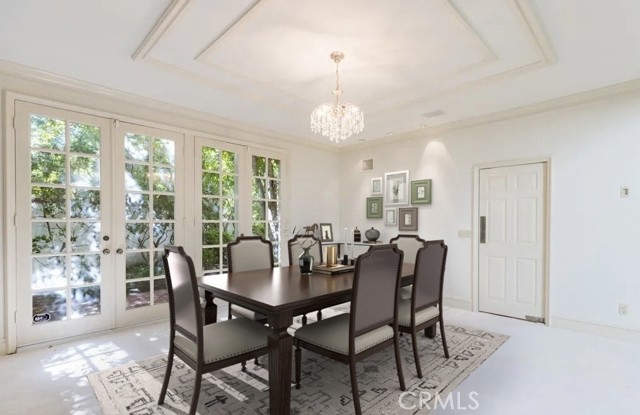 Detail Gallery Image 17 of 56 For 12386 Ridge Cir, Los Angeles,  CA 90049 - 3 Beds | 3/1 Baths