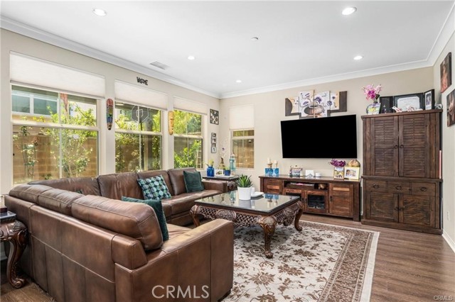 38 Larkfield, Irvine CA: https://media.crmls.org/medias/3286b957-6776-4d08-94ee-95c4c9b3c829.jpg