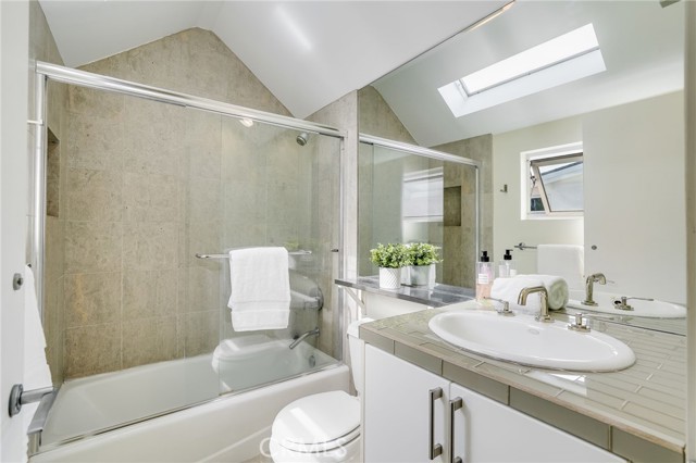 Photo #31: OC23185214 Listing 