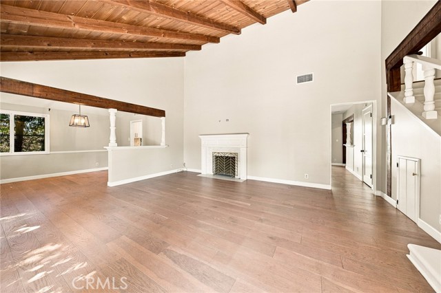 13047 Magnolia Boulevard photo 6