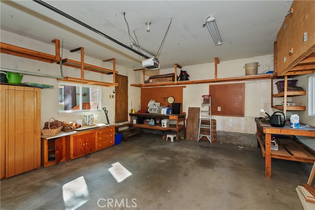 2208 Manzanita Lane, Big Bear City CA: https://media.crmls.org/medias/3287344d-1758-40e6-ba71-918f9004c745.jpg