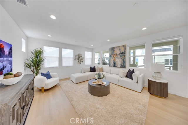 251 Tank, Irvine CA: https://media.crmls.org/medias/3287ea29-5886-4159-aa44-e792c06e2dd7.jpg